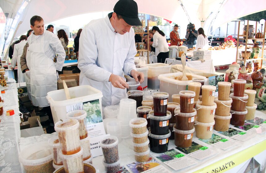 На Волгоградском проспекте открылась региональная ярмарка 10 фото