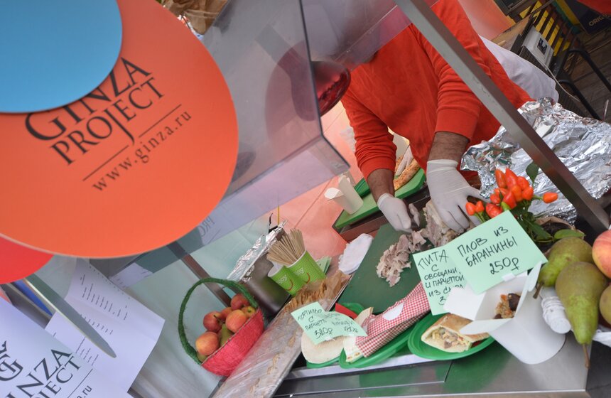 Фестиваль "Театр. Избранное" прошел в Саду имени Баумана 5 фото