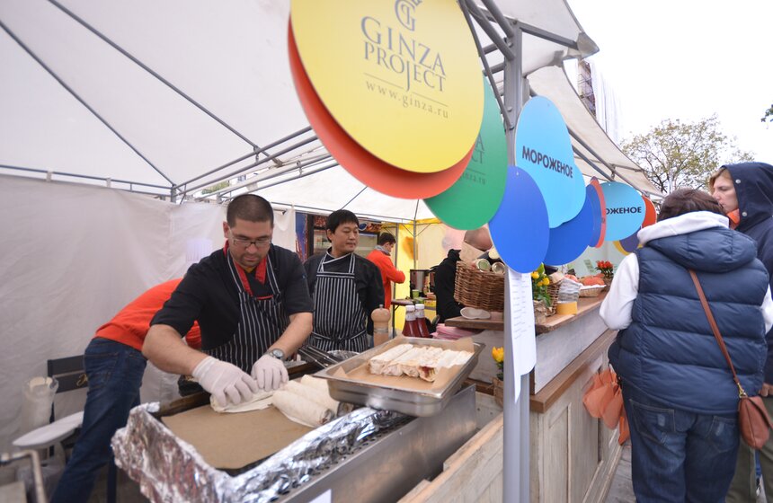 Фестиваль "Театр. Избранное" прошел в Саду имени Баумана 4 фото