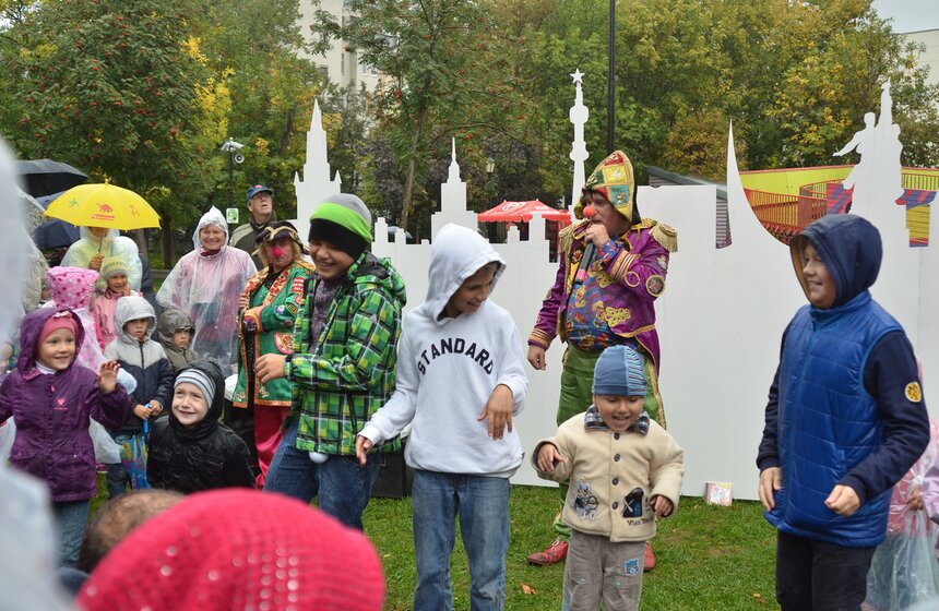 Фестиваль "Театр. Избранное" прошел в Саду имени Баумана 11 фото
