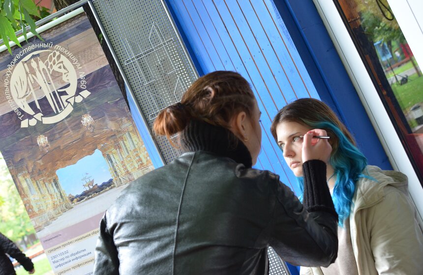 Фестиваль "Театр. Избранное" прошел в Саду имени Баумана 15 фото