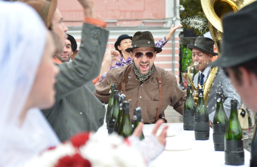 Фестиваль "Театр. Избранное" прошел в Саду имени Баумана 19 фото