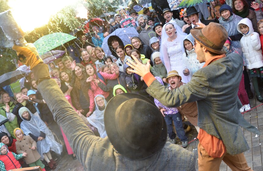 Фестиваль "Театр. Избранное" прошел в Саду имени Баумана 23 фото