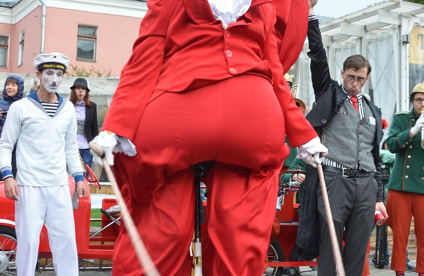 Фестиваль "Театр. Избранное" прошел в Саду имени Баумана 35 фото