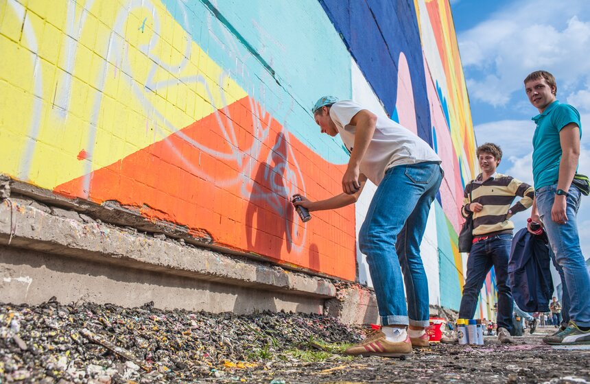 Самое большое граффити в стране нарисовали в Москве 15 фото