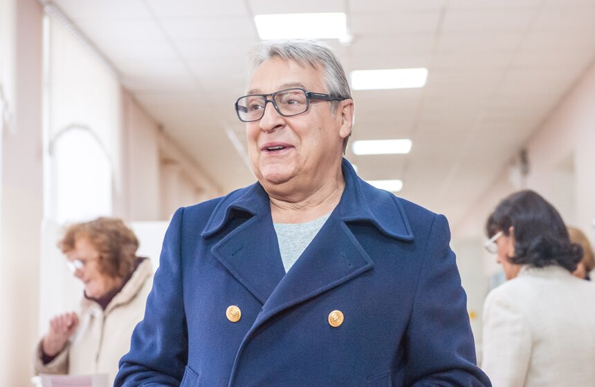 Хазанов и Ширвиндт проголосовали на выборах в Мосгордуму 18 фото