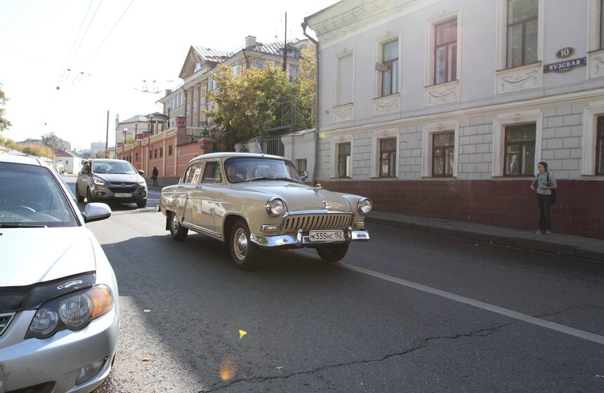 В Москве состоялось ралли ретро-автомобилей 24 фото