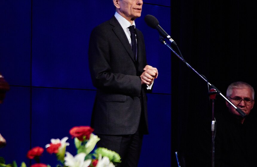 В Москве простились с фотокорреспондентом Андреем Стениным 29 фото