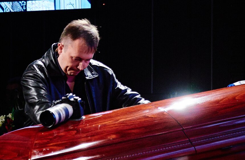 В Москве простились с фотокорреспондентом Андреем Стениным 28 фото