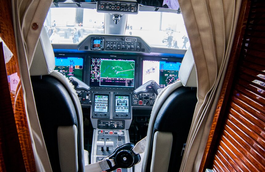 Открылась Международная выставка деловой авиации Jet Expo-2014 17 фото