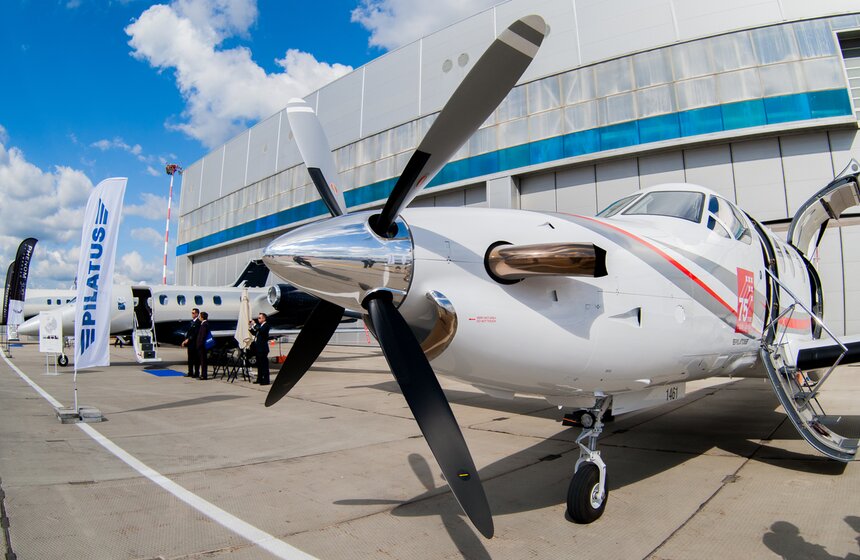 Открылась Международная выставка деловой авиации Jet Expo-2014 11 фото