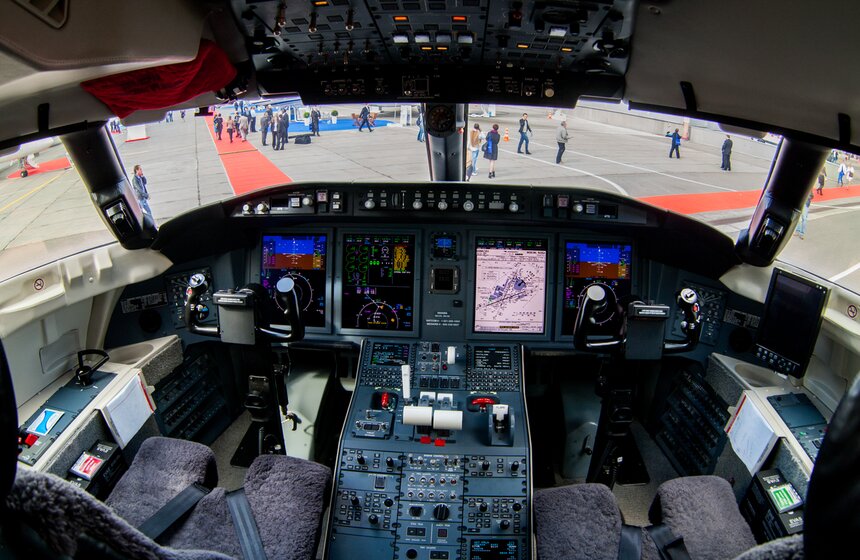 Открылась Международная выставка деловой авиации Jet Expo-2014 26 фото