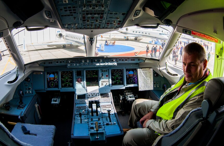 Открылась Международная выставка деловой авиации Jet Expo-2014 6 фото