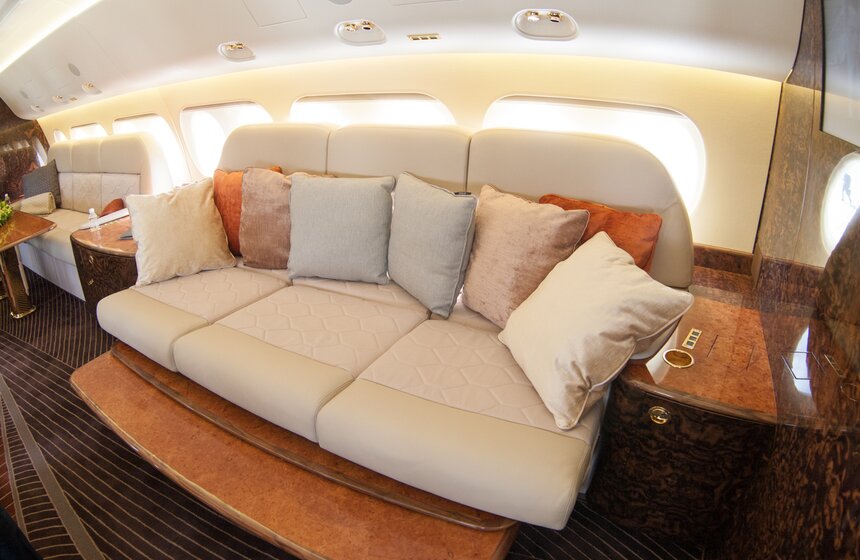 Открылась Международная выставка деловой авиации Jet Expo-2014 5 фото