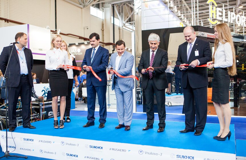 Открылась Международная выставка деловой авиации Jet Expo-2014 35 фото