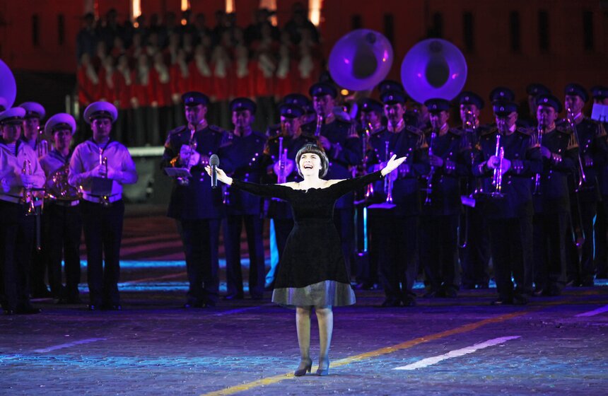 Мирей Матье выступила на фестивале "Спасская башня" 22 фото