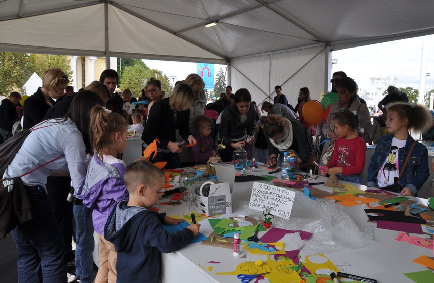 В День города на ВДНХ прошел фестиваль для детей 12 фото