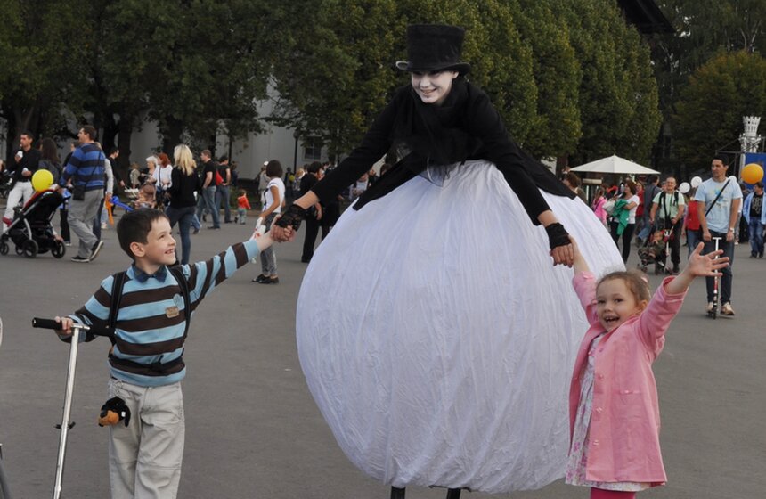 В День города на ВДНХ прошел фестиваль для детей 16 фото