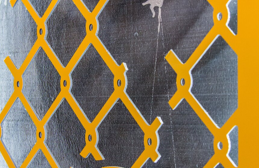 В центре дизайна Artplay открылась выставка стрит-арта 14 фото