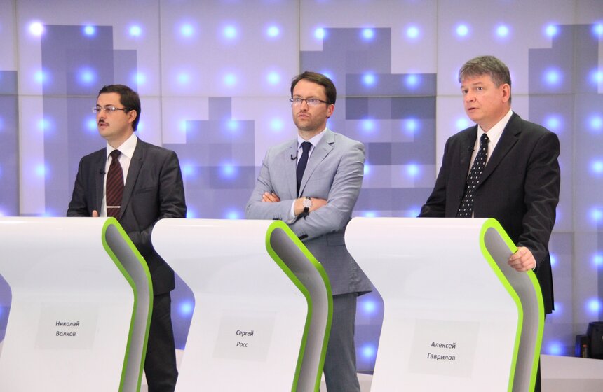 Кандидаты в депутаты Мосгордумы от 36 округа Николай Волков (КПРФ), Сергей Росс ("Справедливая Россия") и Алексей Гаврилов (самовыдвиженец)