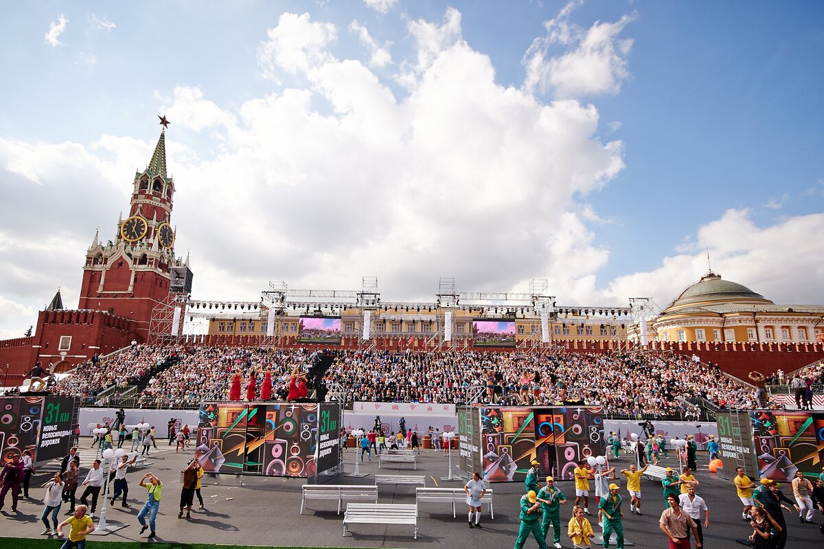 День москвы. Москва днем. С днем города Москва. Москва город июнь. День города Москва 2015 праздник.