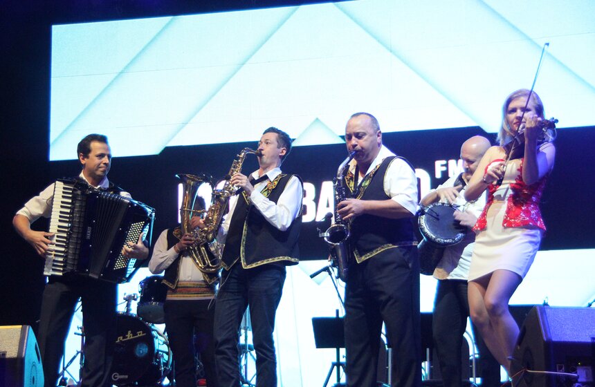 На Тверской прошел концерт "День города с каналом "Москва 24" 20 фото