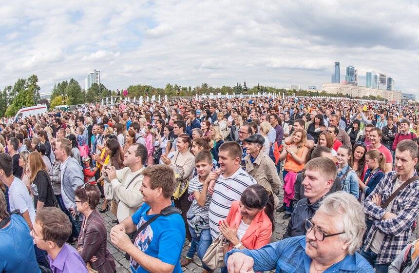 Артисты Росгорцирка представили программу "Подарок Москве" 10 фото