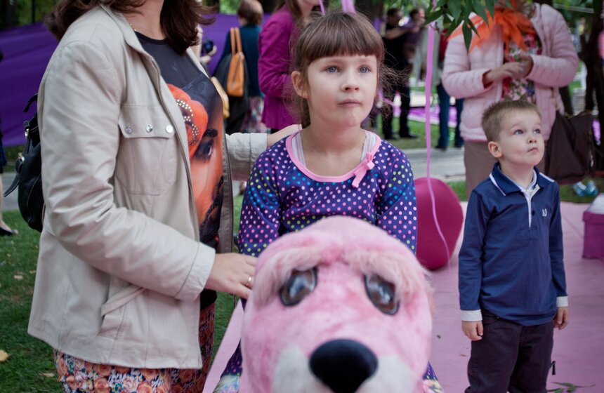 В саду имени Баумана состоялось шоу  "Цветной карнавал" 15 фото