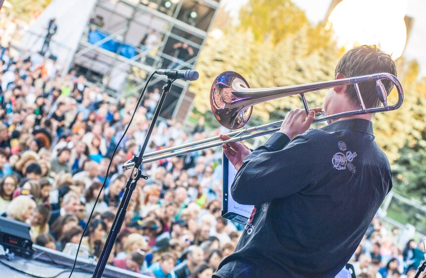 На Поклонной горе прошел Фестиваль песен о Москве 16 фото