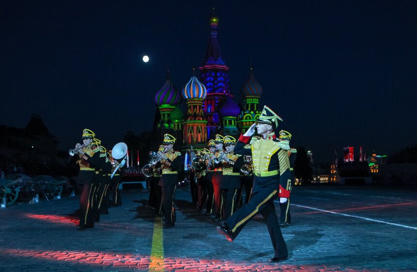 В Москве завершился фестиваль "Спасская башня" 9 фото