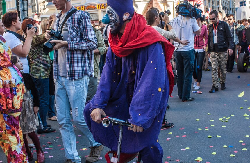В центре Москвы прошел карнавал "Яркие люди" 7 фото