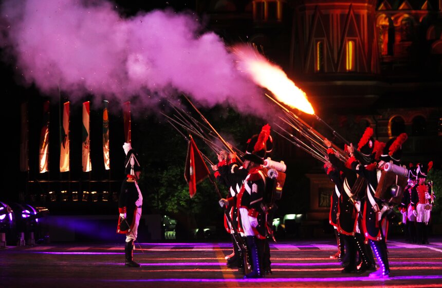 В Москве завершился фестиваль "Спасская башня" 16 фото