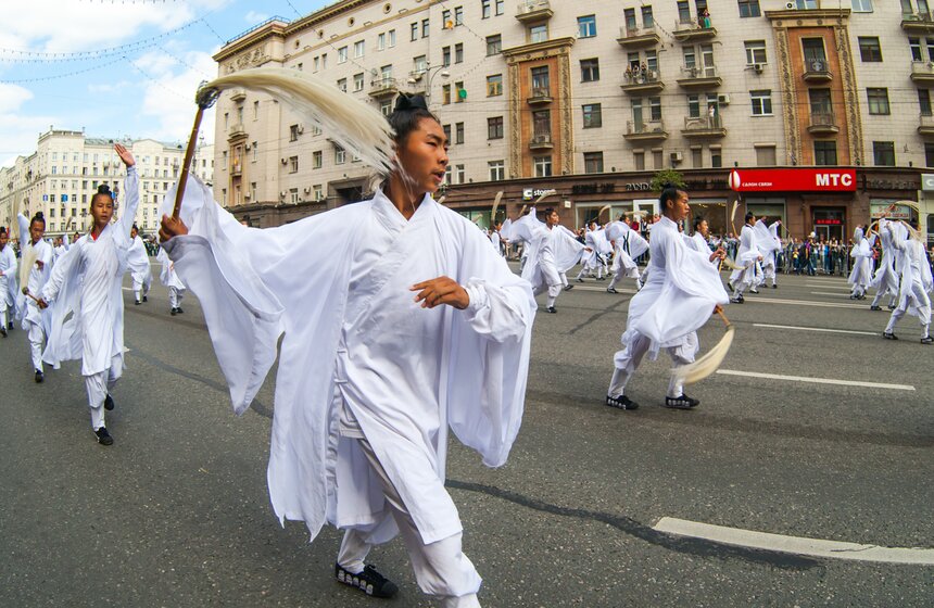На Тверской состоялось шествие военных оркестров разных стран 20 фото