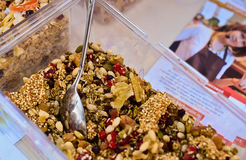 В День города в саду "Эрмитаж" прошел фестиваль "Большие гости" 16 фото