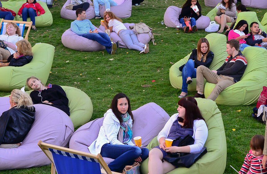 В День города в саду "Эрмитаж" прошел фестиваль "Большие гости" 2 фото