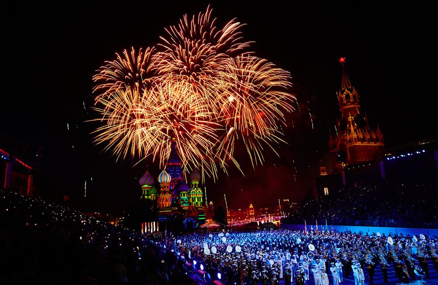 В Москве завершился фестиваль "Спасская башня" 28 фото