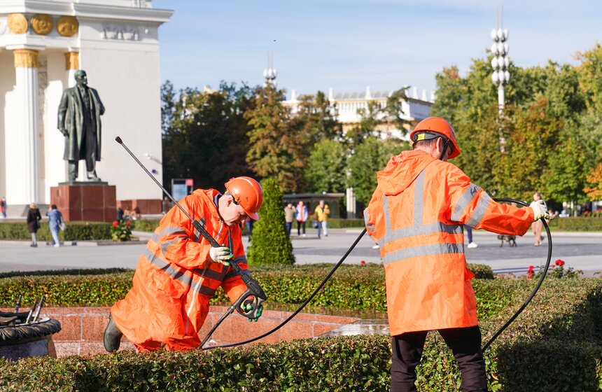 Сезон работы фонтанов завершился в Москве 9 фото