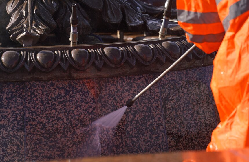 Сезон работы фонтанов завершился в Москве 4 фото