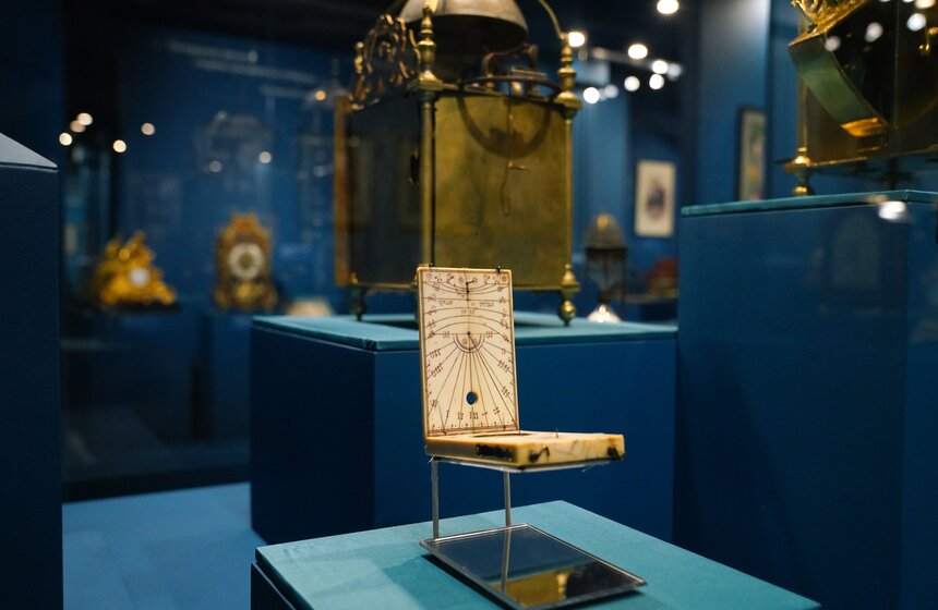 Выставка "Тайна идущего времени" открылась в музее-заповеднике "Коломенское" 14 фото