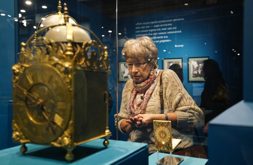 Выставка "Тайна идущего времени" открылась в музее-заповеднике "Коломенское" 11 фото