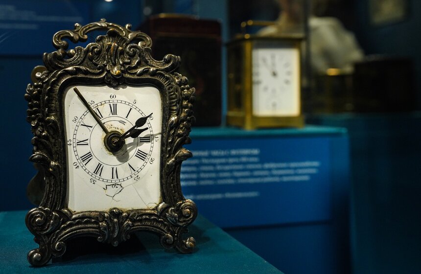 Выставка "Тайна идущего времени" открылась в музее-заповеднике "Коломенское" 25 фото