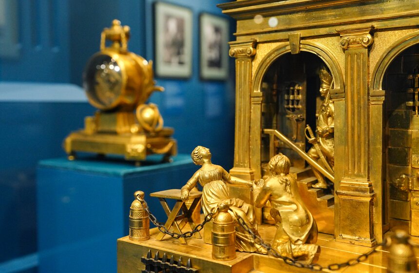 Выставка "Тайна идущего времени" открылась в музее-заповеднике "Коломенское" 27 фото