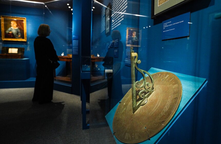 Выставка "Тайна идущего времени" открылась в музее-заповеднике "Коломенское" 5 фото