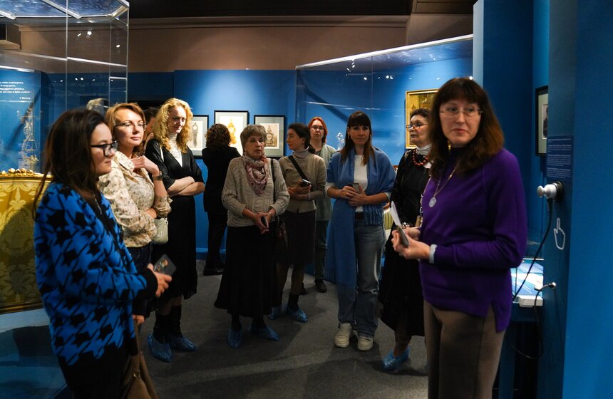 Выставка "Тайна идущего времени" открылась в музее-заповеднике "Коломенское" 4 фото