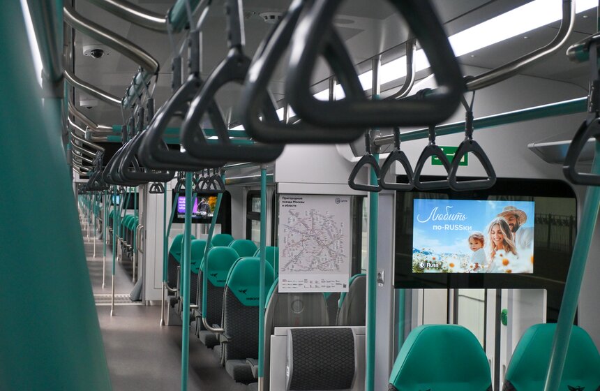 Сотую "Иволгу 4.0" в черном цвете запустили на МЦД-4 18 фото