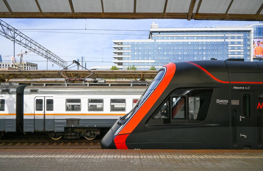 Сотую "Иволгу 4.0" в черном цвете запустили на МЦД-4 10 фото