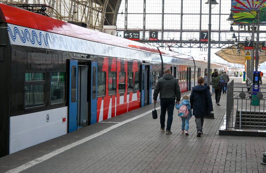 Сотую "Иволгу 4.0" в черном цвете запустили на МЦД-4 23 фото