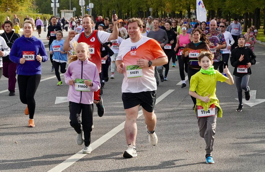 Фестиваль бега и полумарафон "Моя столица" прошли в Москве 32 фото