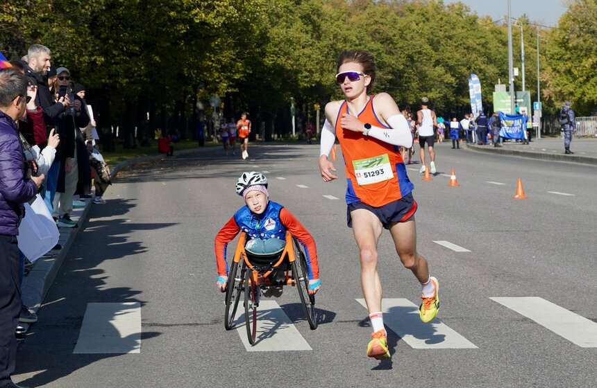 Фестиваль бега и полумарафон "Моя столица" прошли в Москве 11 фото