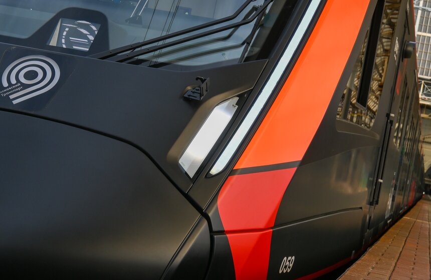 Сотую "Иволгу 4.0" в черном цвете запустили на МЦД-4 9 фото